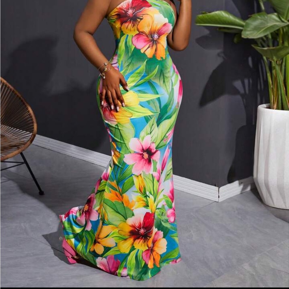 SHEIN Tropical Floral Strapless Maxi Dress in Multicolor